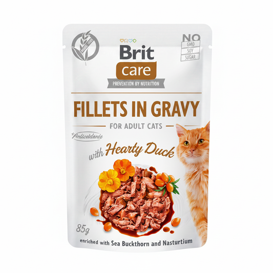 Brit Care Fillets in Gravy with Hearty Duck 85g на бял фон